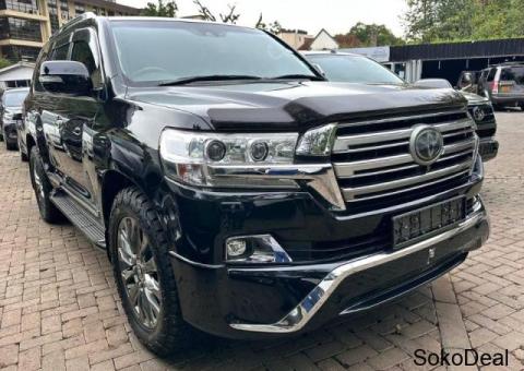 2018 Toyota Land cruiser 200 Series - 2/6